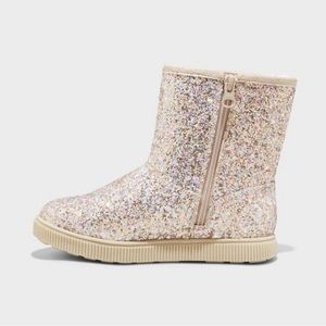 New inbox, the cutest pink sparkly boots!